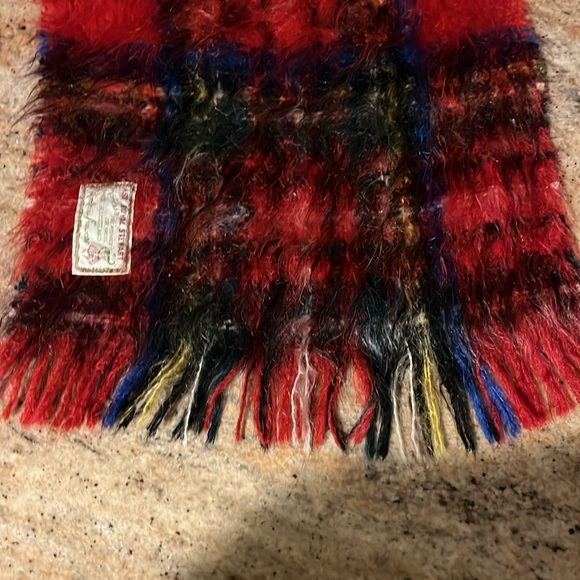 Vintage Andrew Stewart Scotland Mohair Tartan Plaid Wool Blend Scarf. - Picture 5 of 6
